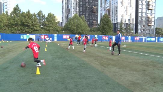 第二届活力社团 | 北京市三里屯一中足球社团：足球小将脚下生风 专业球技争做先锋