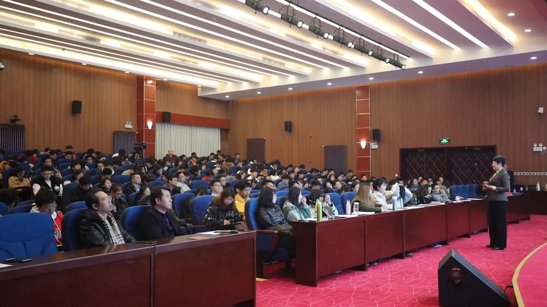 北京石油化工学院：领导班子全体成员上“形势与政策”课