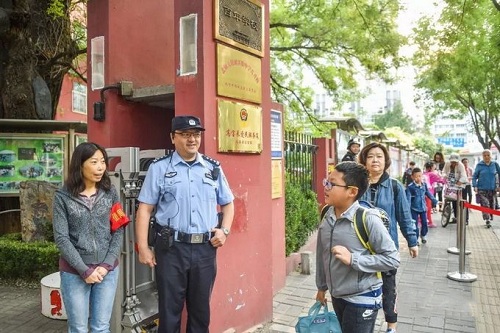 东城区升学政策出炉，2018年6月30日以后购房者子女电脑派位入学 寄宿招生计划比去年减少12%