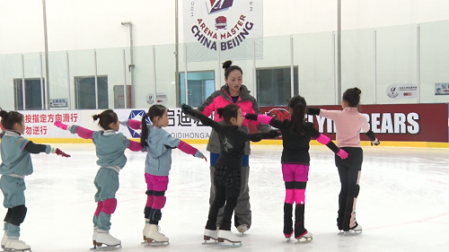 北京市石景山区实验小学：“三优队伍”打造特色冰雪运动