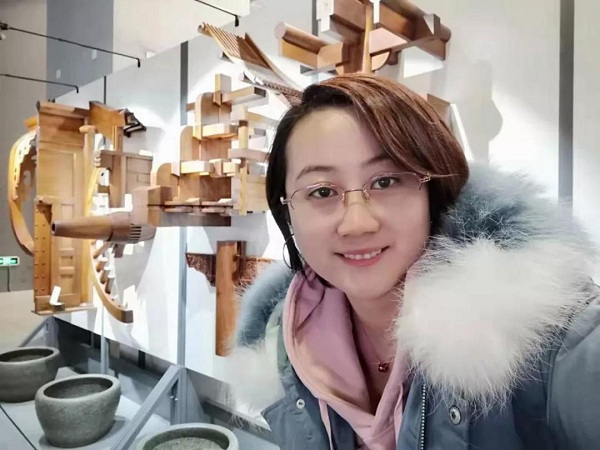 新东方国际双语学校王娜娜：痴心一片终不悔，只为桃李竞相开
