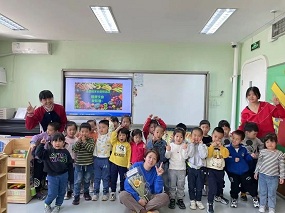 春江幼儿园举办家长入校当“老师”活动