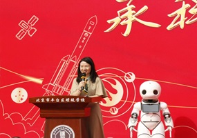 北京市丰台区璞瑅学校校长刘晓鸥：承科技之光 润美玉少年