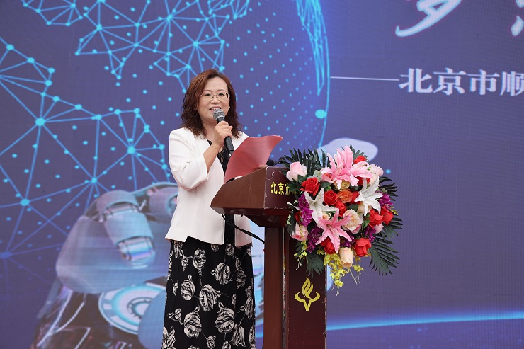 牛栏山一中实验学校校长姚宇鹤：以热爱为舟，以创新为浪