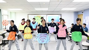 北京市新府学外国语学校高中部高考唯思学院举行学科入境博览会