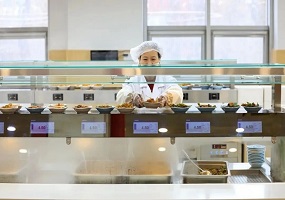 北京所有中小学，明年底将实现校内供餐