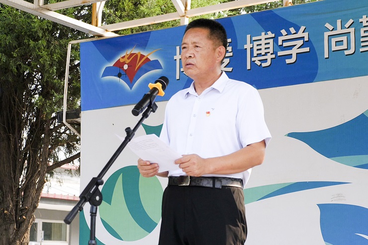 延庆区下屯学校校长  金岩.jpg
