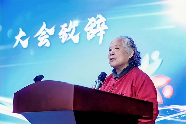 唐亦琴会长.jpg