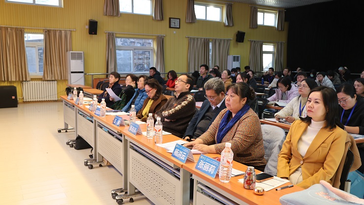 1764051551604157.jpg 3参加活动的领导、专家、教师.JPG